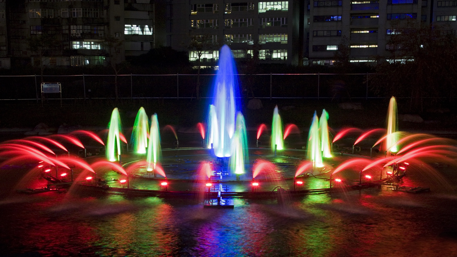 新店裕隆城公園水舞