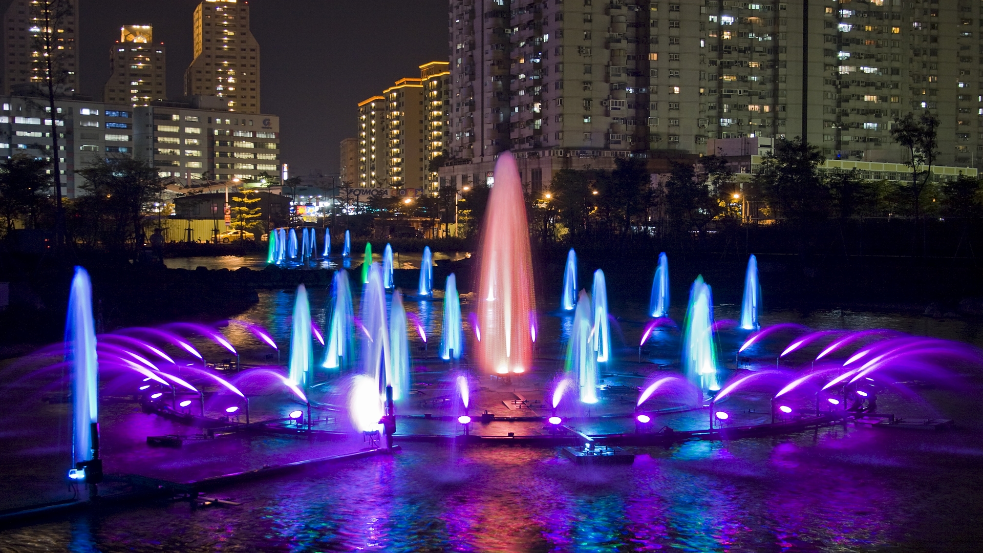 新店裕隆城公園水舞