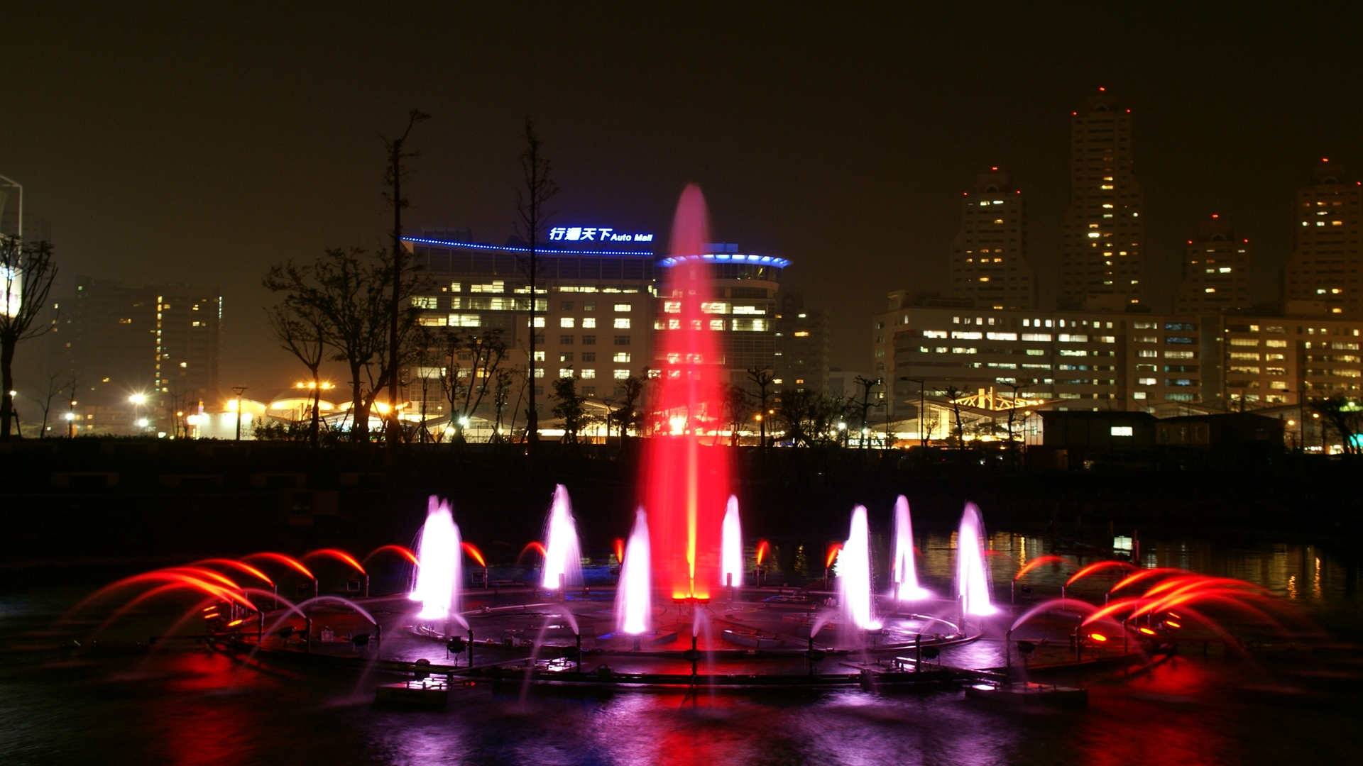 新店裕隆城公園水舞