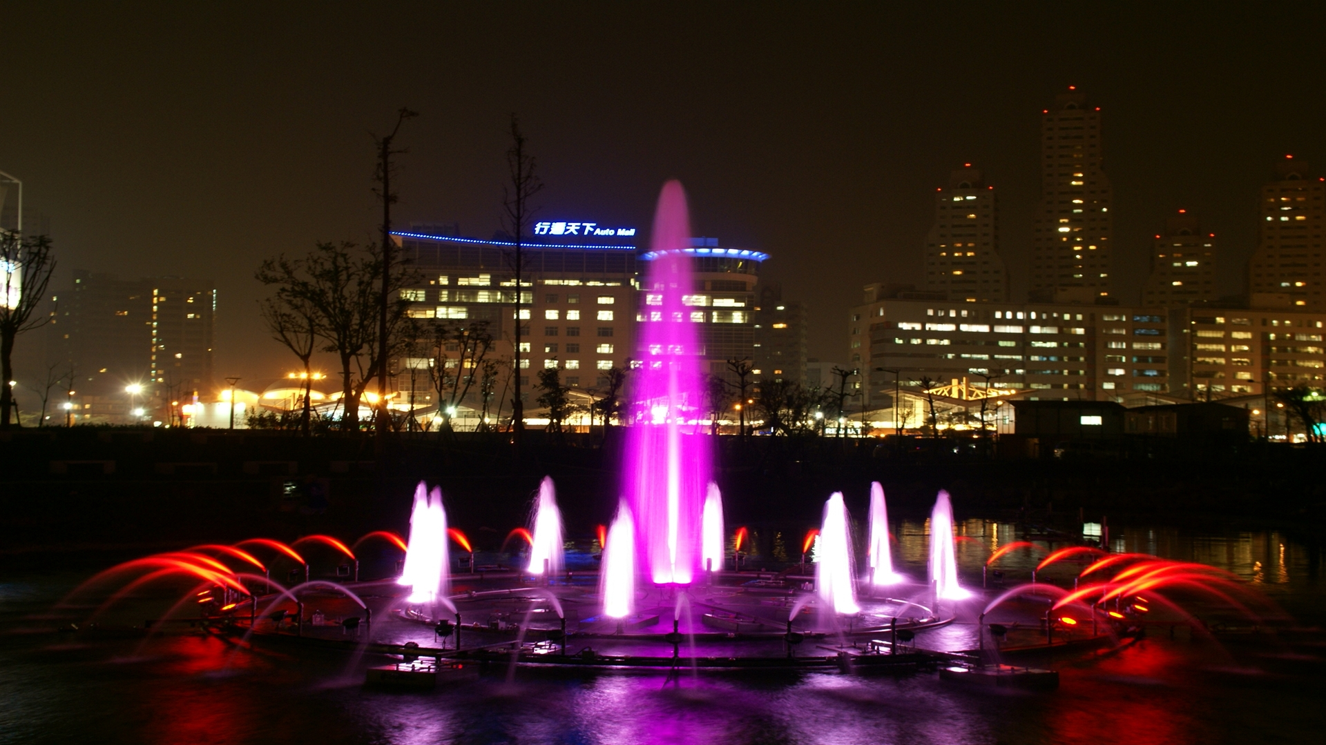 新店裕隆城公園水舞