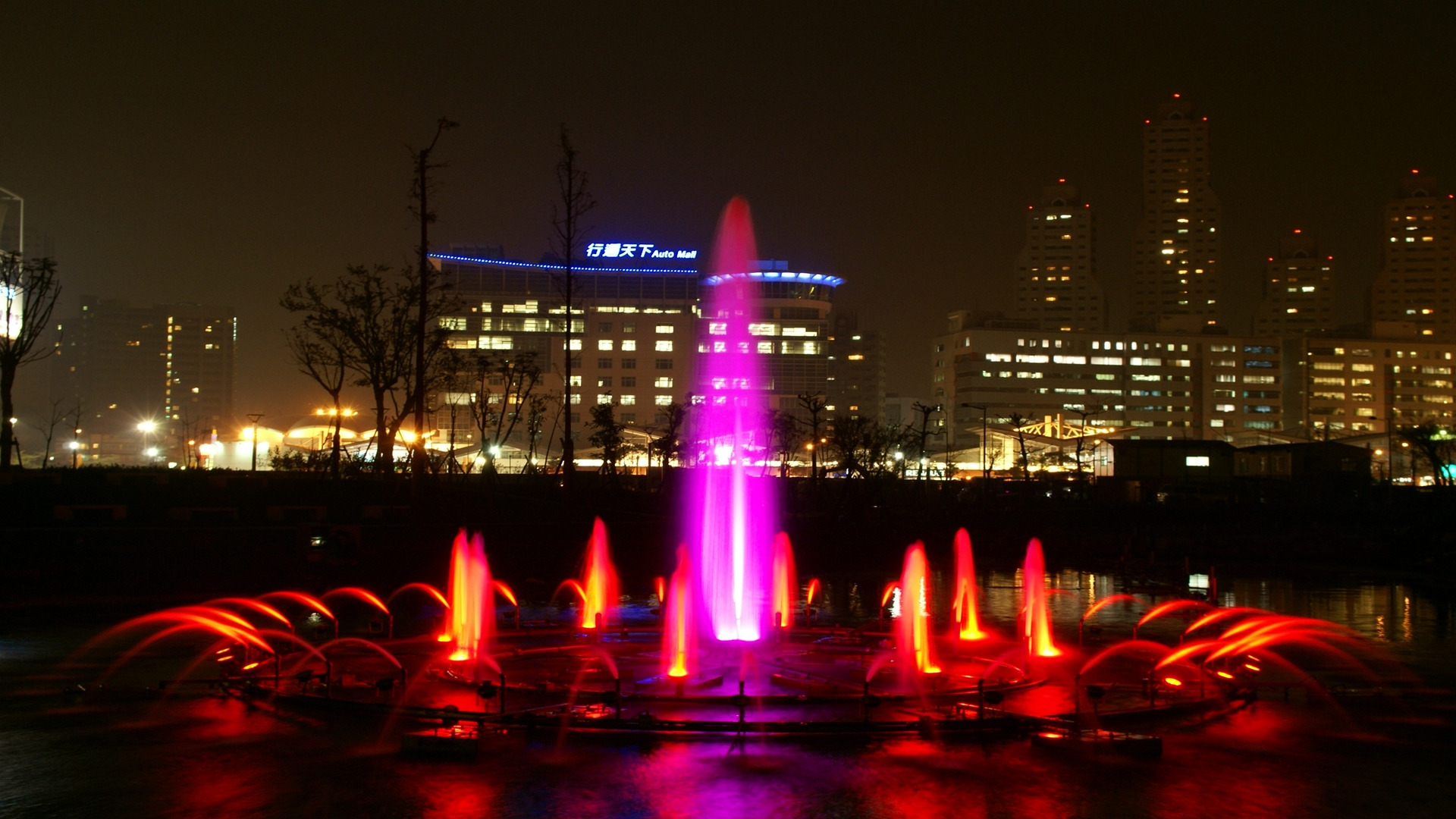 新店裕隆城公園水舞